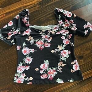 Maurice's | Women’s Black Floral Short Sleeve Blouse | Size Medium | NWOT | 0613